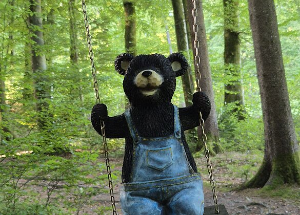 Herzige Ablenkung entdeckt beim Waldspaziergang.