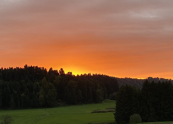 Friedliche Abendstimmung über dem Ostergau
