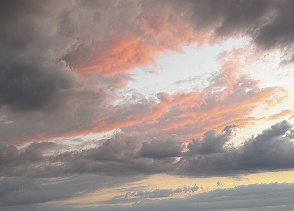Interessantes Wolkenspiel nach dem Gewitter