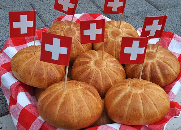 Im Zeichen der Sommersonne: Brötchen zum 1. August