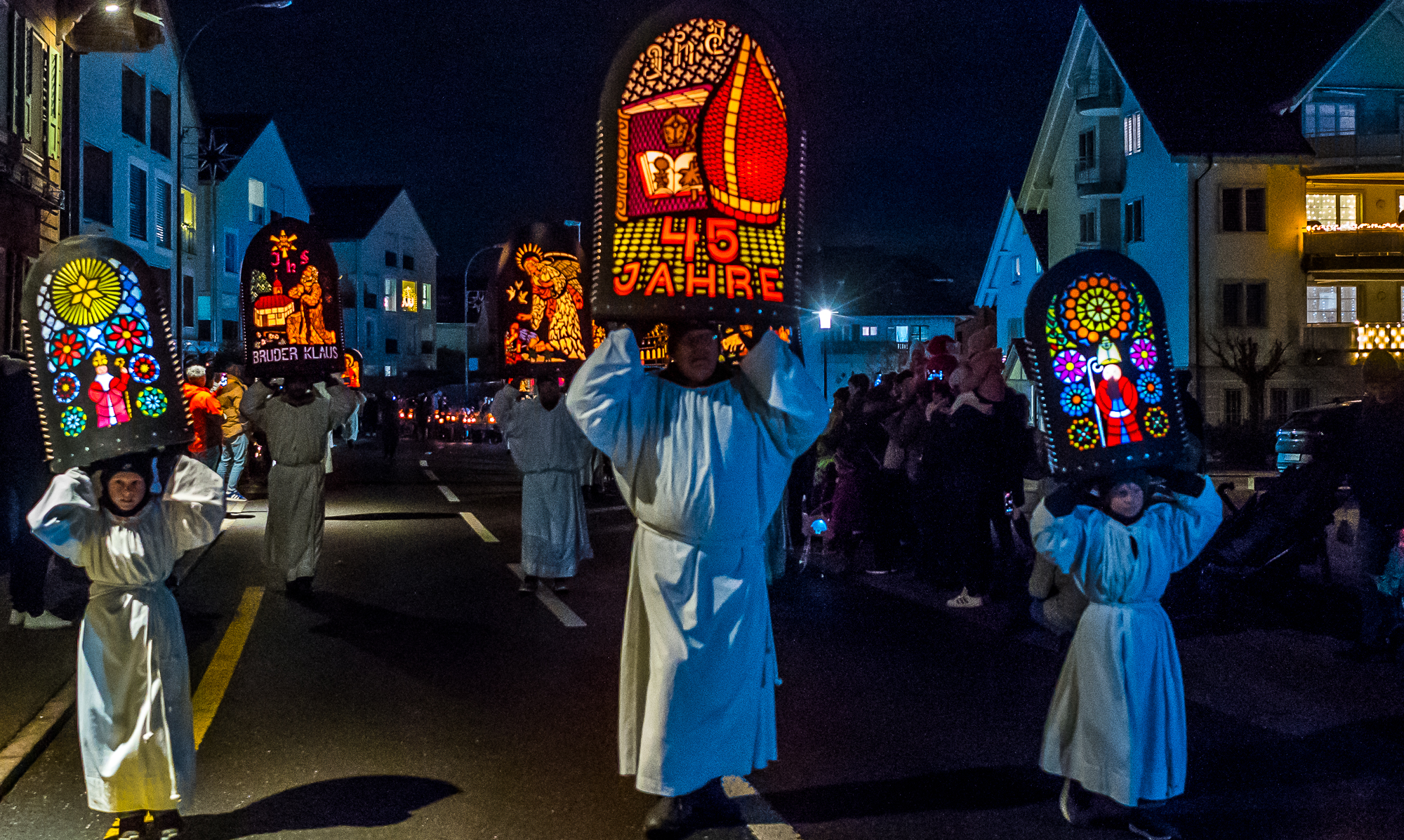 Wenn die Iffelen leuchten kommt Wärme in die dunkle Nacht