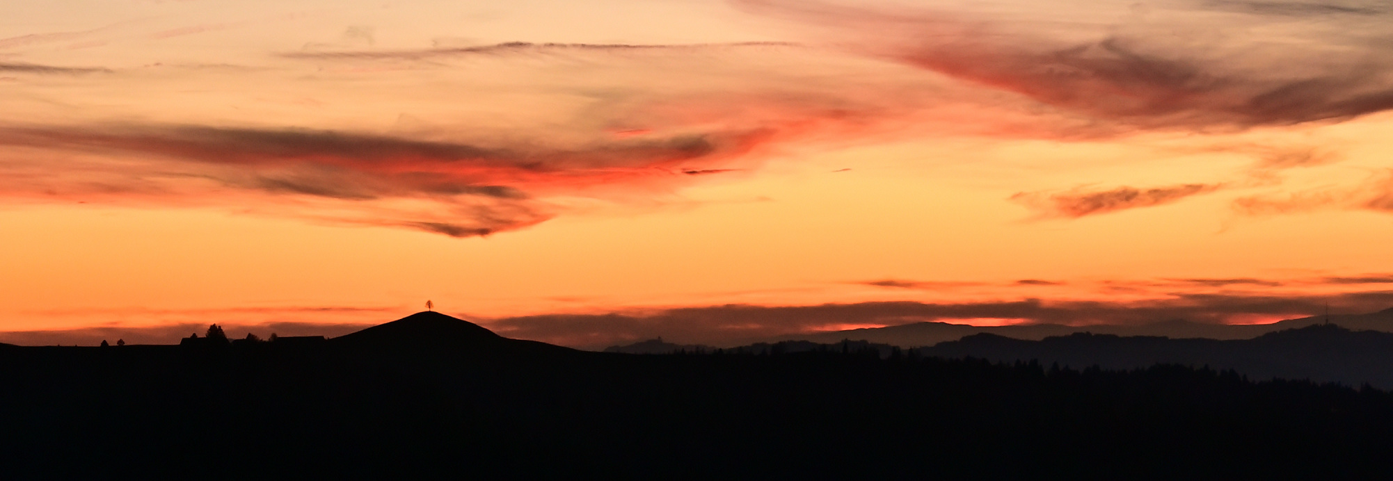 Eine farbenprächtige Abendstimmung auf dem Ahorn