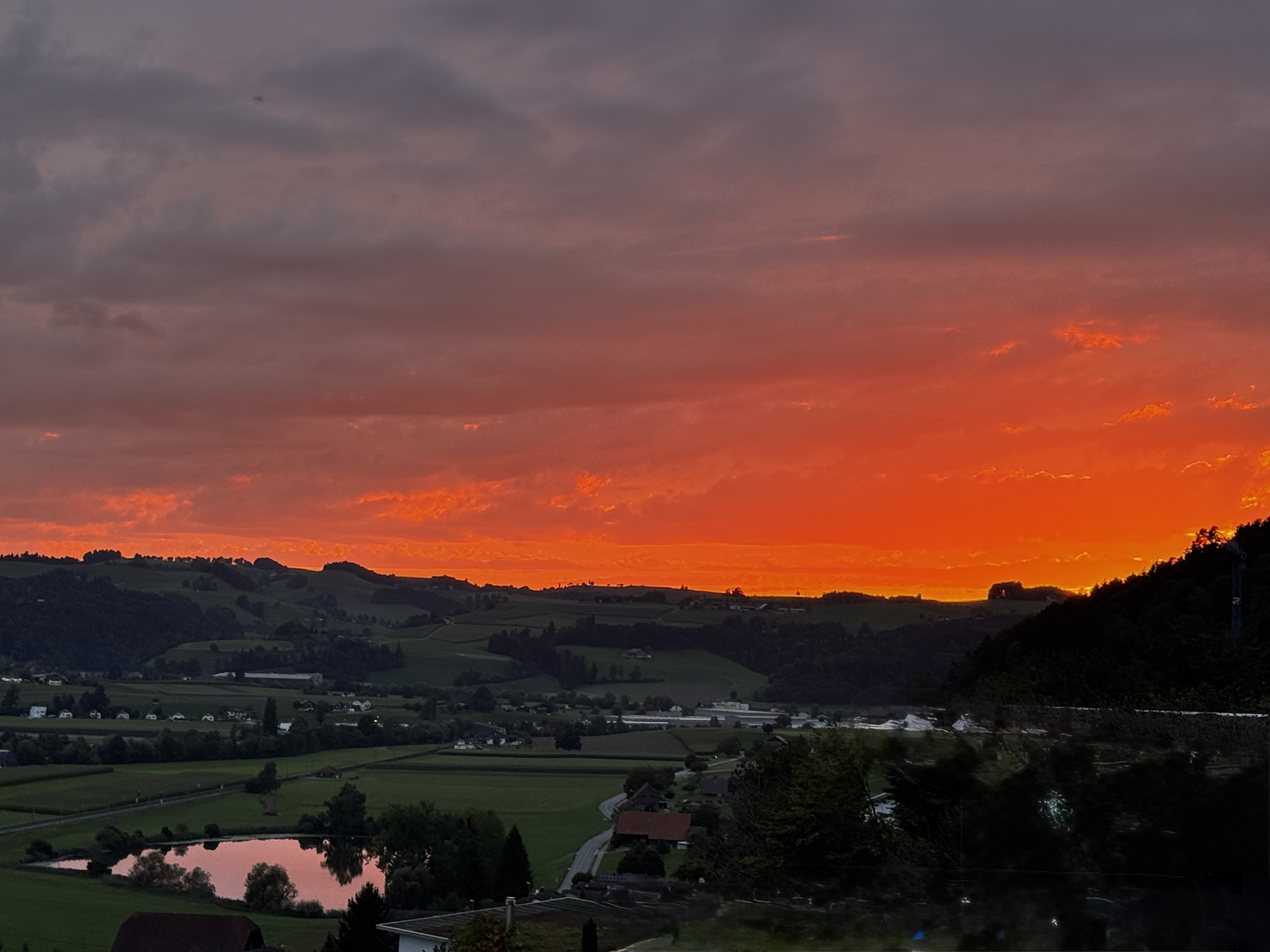 Herrliches Abendrot über dem Egolzwilersee