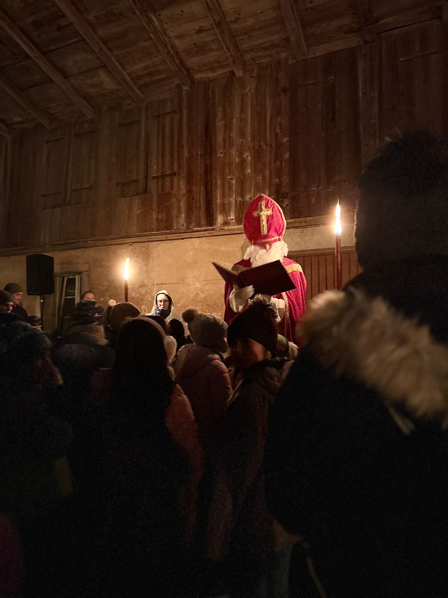 Aus dem Wald ins Dorf