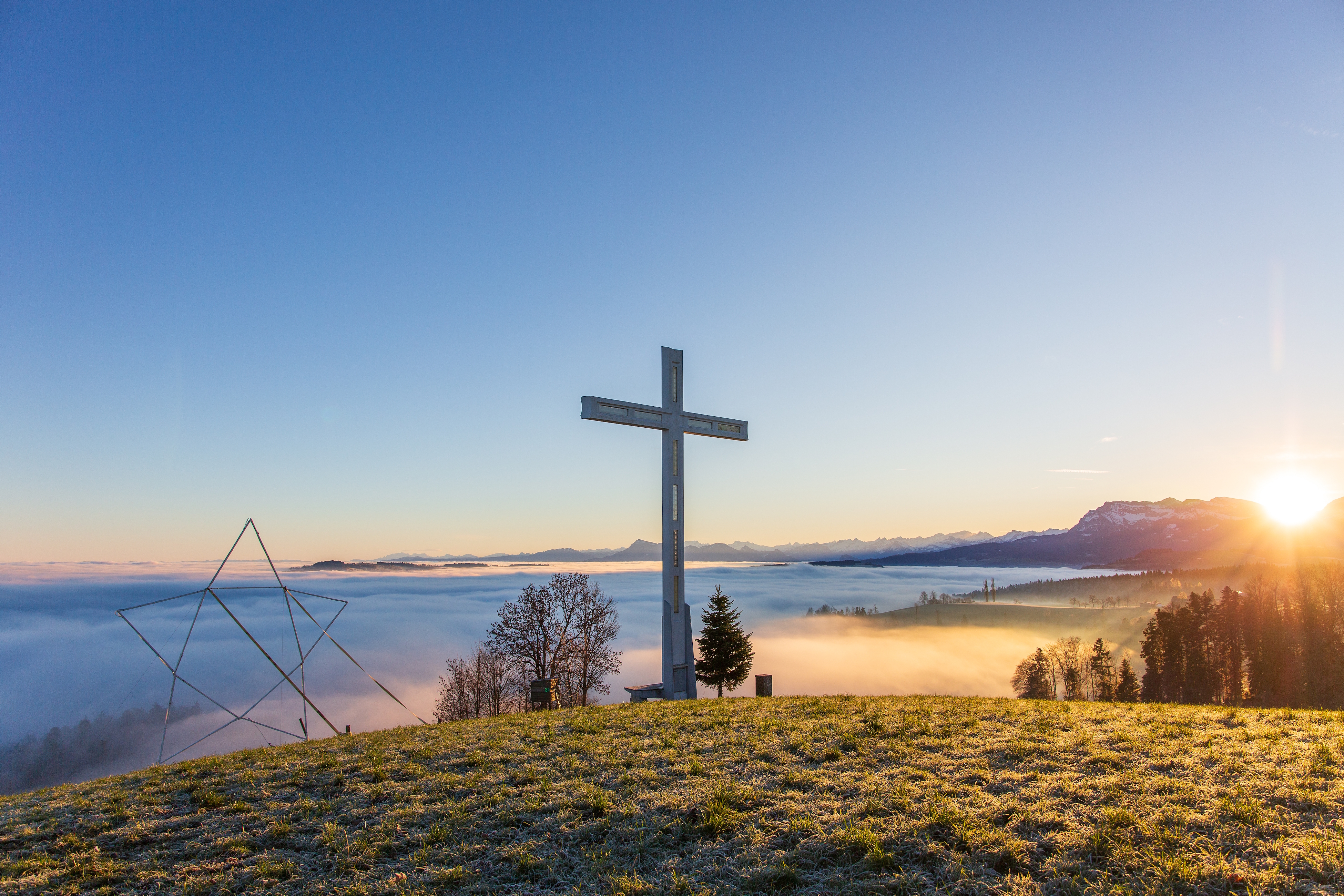 Nebelmeer beim Strick-Kreuz