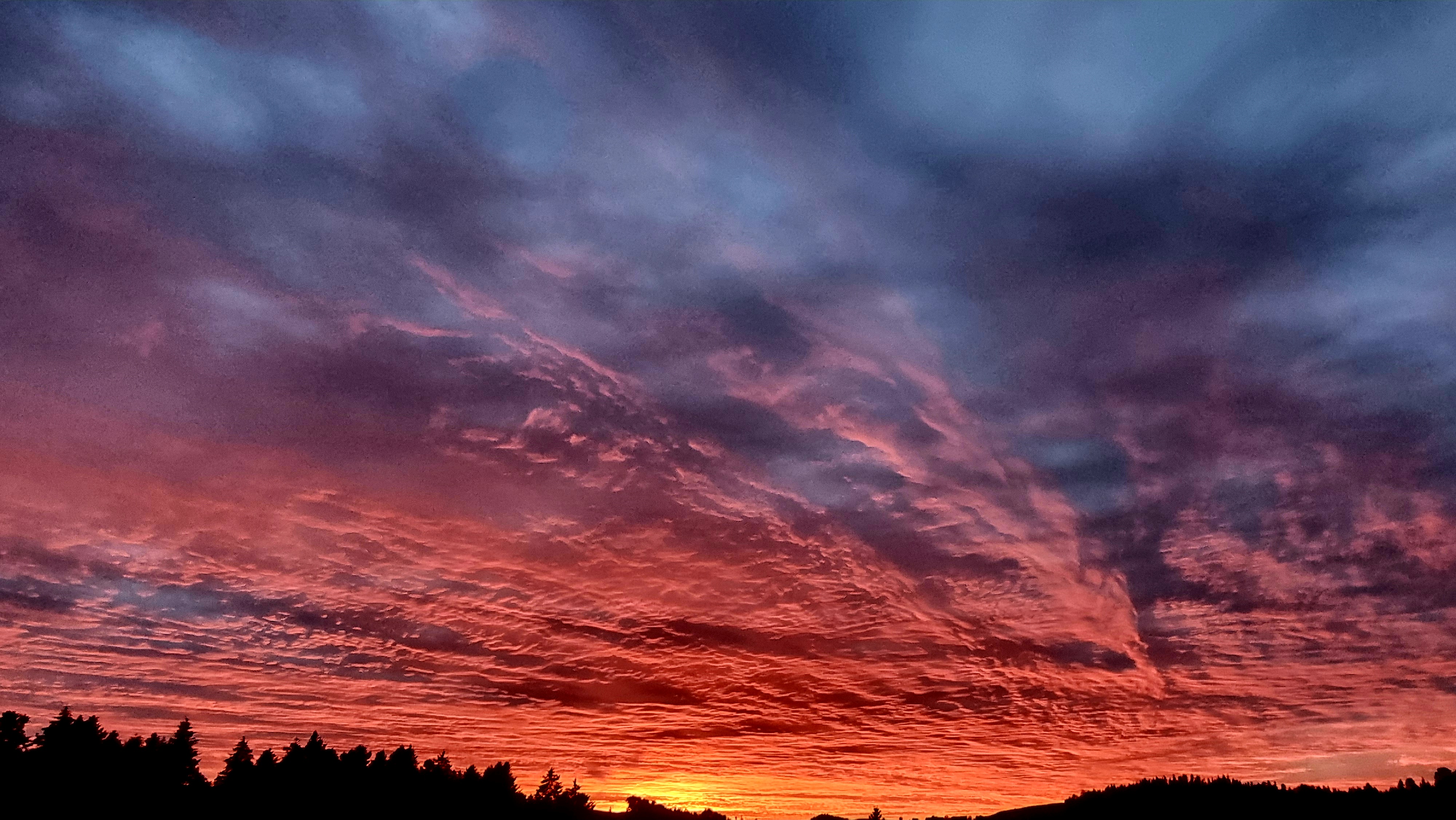 Der Himmel brennt